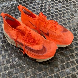 Nike zoom air zoom alphafly next% 11 women’s 9.5 men’s